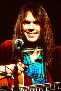 NEIL YOUNG - REFRIGERATOR PHOTO MAGNET 3"-5" - Picture 1 of 1