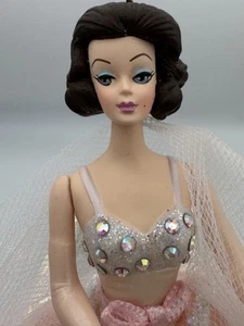 Vintage Hallmark Barbie In The Pink Fashion Model Collection Ornament 2002 - Picture 1 of 9