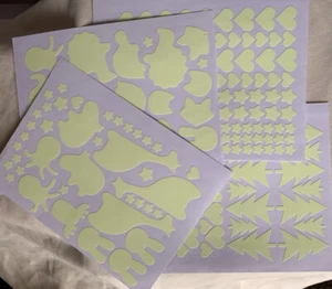 Glow in the Dark Wandaufkleber Wohndeko Aufkleber Tiere Sterne Herzen Baby RyRo - Bild 1 von 12
