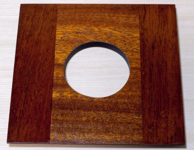1 Lens board 5.75" x 5.75" (145x145mm) for CENTURY No.2 Camera 8x10, of Mahogany - Image 1 of 3
