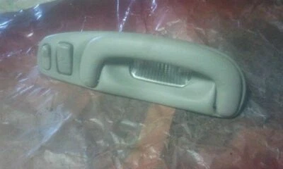 Chrysler (Eagle) Vision Haltegriff Griff Beleuchtung hinten links - Imagem 1 de 3