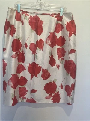 Le Suit 尺寸 18 白色带红色花卉半身裙 Only Spring & Summer — 第 1/4 张图片