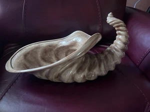 Stampo Atlantico in ceramica Cornucopia vintage, firmato - Foto 1 di 7