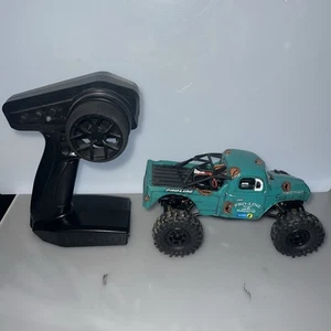 Axial Scx24 Rock Crawler - Picture 1 of 15