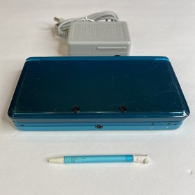 Nintendo 3DS Handheld Video Game Console Blue CTR-001 (USA) W Charger Stylus