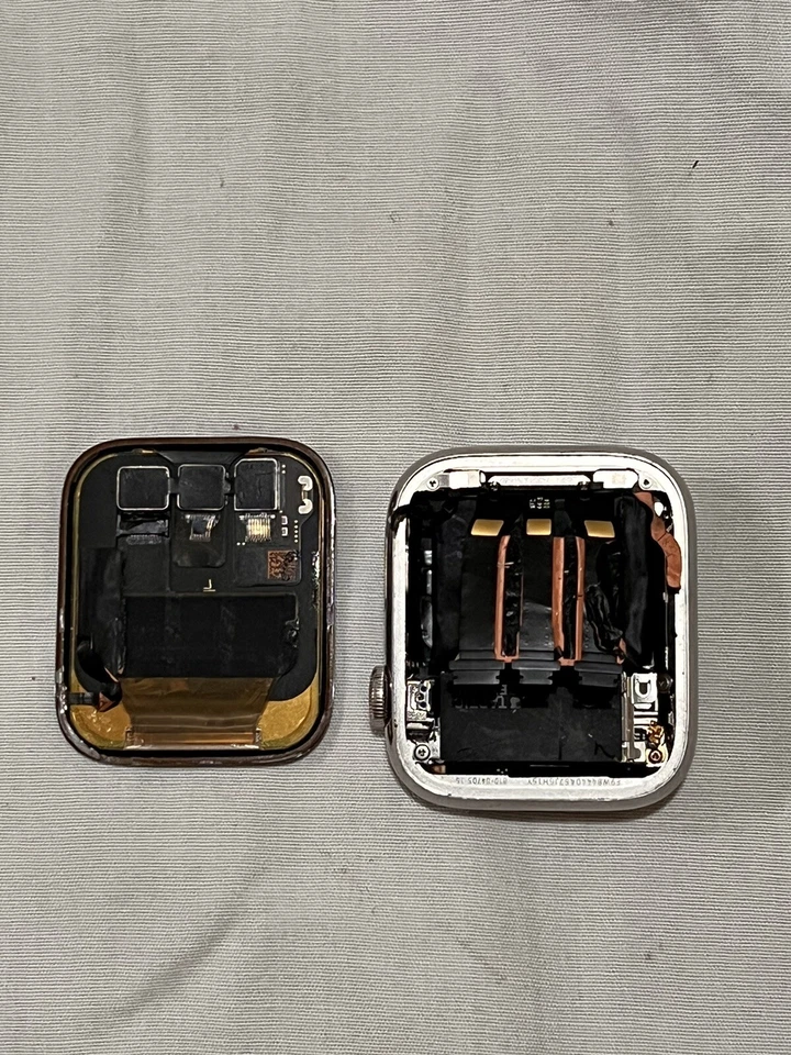 Apple Watch Series 4 Stainless steel with GPS and cellular PARTS NOT WORKING - Image 1 of 4