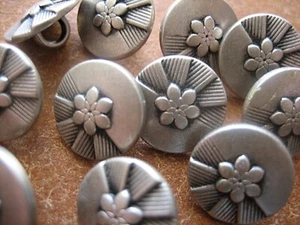 10x süße Metall-Knöpfe - Trachtenknöpfe - Blusenknopf - Silber- oder Goldfarben - Bild 1 von 4