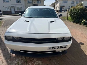 dodge challenger 6.4 v8 hemi srt8 - Picture 1 of 5