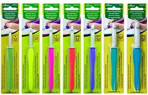 Clover Amour Crochet Hooks - Set of 7 - For Working with Thick Yarns - Picture 1 of 1