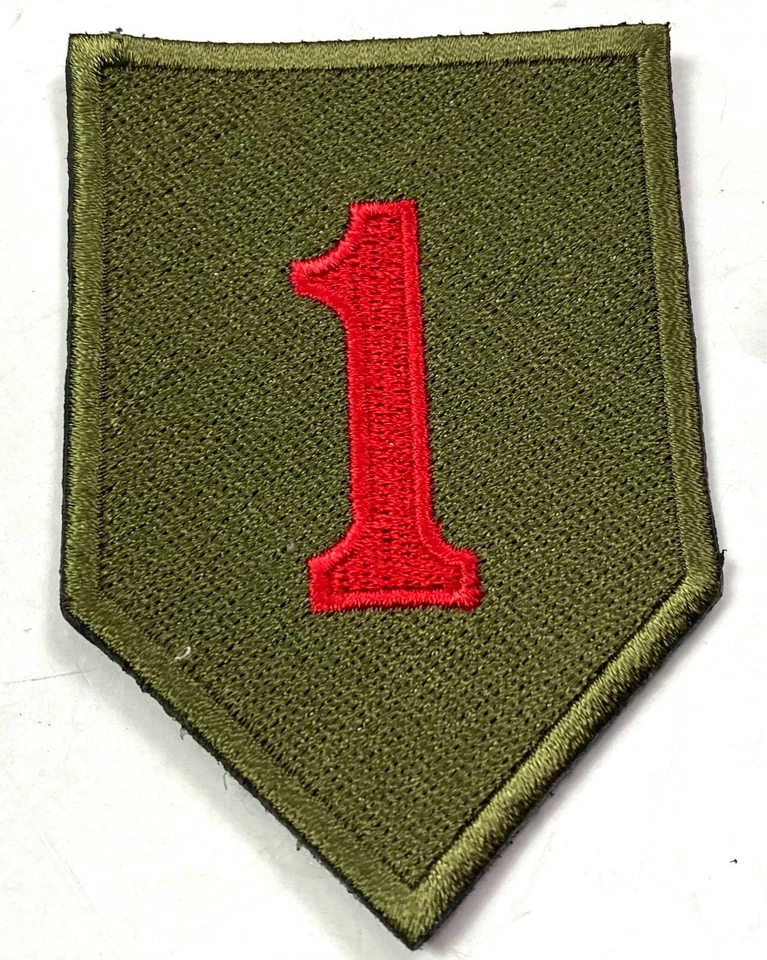 WWII US 1ST INFANTRY DIVISION "BIG RED ONE" JACKET SLEEVE INSIGNIA PATCH - Image 1 of 1