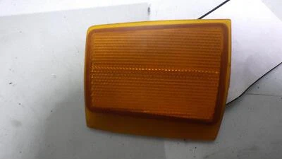 Lámpara delantera derecha Chevrolet Suburban 1500 99   Foto 1 de 3