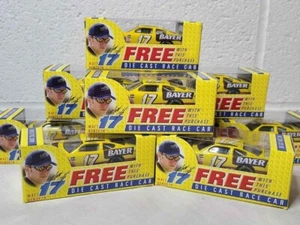 Matt Kenseth Bayer #17 Ford Taurus 1:64 Maßstab Druckguss Auto NASCAR - Bild 1 von 5
