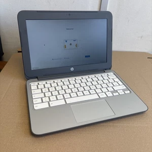 HP Chrombook 11 G4 Intel Celeron N2840 2.16GHz 4GB RAM 16GB Storage 11.6" - Afbeelding 1 van 4