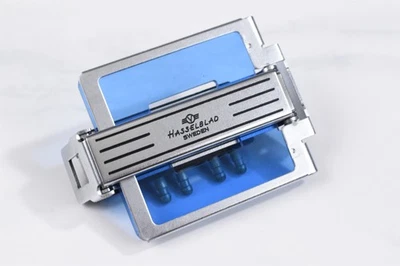 Hasselblad V-System Portaherramientas de Cambio de Pantalla de Enfoque, Suecia, Azul Foto 1 de 4