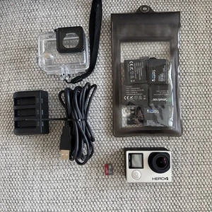 GoPro HERO4 4K HD 12MP Silver Action Camera + Housing + 6 Batteries 32GB SD Card - Picture 1 of 8