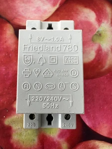Friedland 780 Klingeltrafo 8V/1,0A  Klingeltransformator 220/240v 50Hz - Bild 1 von 1