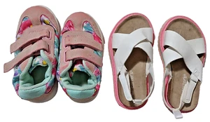 Girls Toddler Shoes 2 Pairs Sz 8, Dr. Scholls Kids & Carter's Sandals Pre-Owned - Imagen 1 de 5