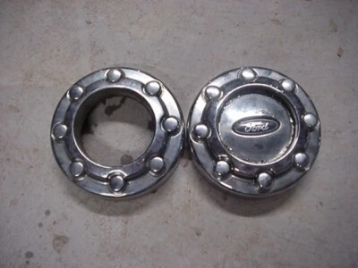 Ford Excursion 2005-2010, F-250 F-350 Super Duty centro de rueda tapa cromada de 8 orejetas Foto 1 de 4