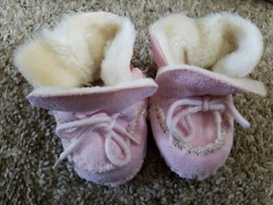 Baby Shoes Girls Size 2 Color Pink - Picture 1 of 3