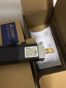 Mitsubishi HG-KN13BJ-S100 AC Servo Motor New In Box Expedited Ship 1PCS - Picture 1 of 6
