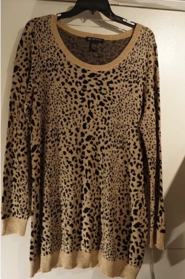 INC Int. NUEVO CON ETIQUETAS $99 Suéter Manga Larga Mujer Plus 2X DORADO Estampado Animal Metálico Foto 1 de 4