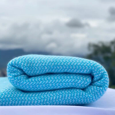 Manta de cachemir "Kailas" - Hecha a mano de Nepal, manta de abrazo Foto 1 de 4