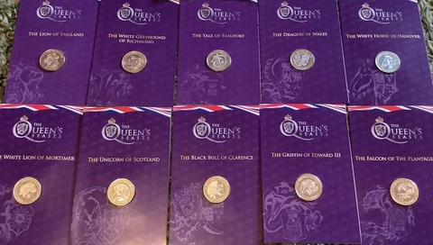 Rare 2021 Queens Beasts Full 10 coin set of BUNC £2 Two Pound Coins low mintage Cover