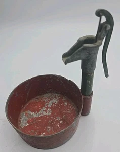 Vintage Cast Iron Water Well Pump 2 Piece Toy - Picture 1 of 6