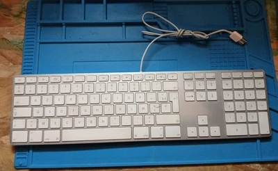 Clavier USB Apple Magic Keyboard A1243 AZERTY - Bild 1 von 4