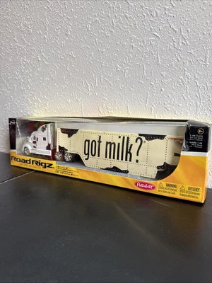 JADA  ROAD RIGZ PETERBILT 379 "GOT MILK" SEMI TRUCK 1:64 SCALE  - Image 1 of 4