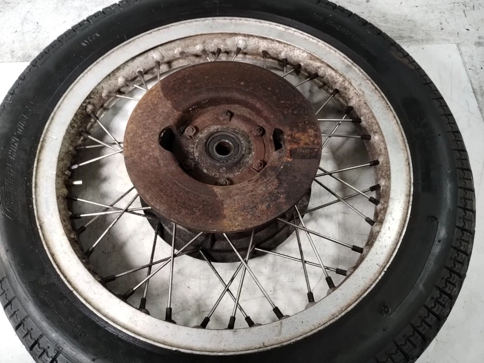 Задний обод колеса 1976 Moto Guzzi Convert V1000 ПРЯМОЙ (без шины) BORRANI 18 дюймов  - Изображение 1 из 4