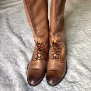 CATHY JEAN BROWN VINTAGE LOOKING KNEE HIGH LEATHER WOMENS BOOTS WITH TIE AND ZIP - Picture 1 of 10