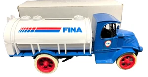 Vintage Ertl 1926 Bull Dog Truck Bank FINA 6 1/2 x 2 3/8 x 2 1/8" - Picture 1 of 7