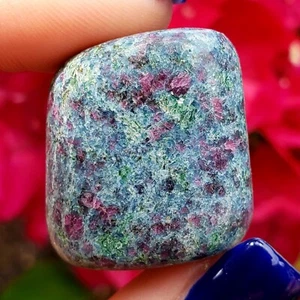 Rubin Kyanit / Rubin Fuchsit Kombi Trommel Natur Kristall Edelstein - 1 Stück #5 - Bild 1 von 6