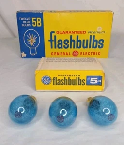 Vintage General Electric GE 5B Blue Camera Flash Bulbs - 3 Bulbs Total - Picture 1 of 16