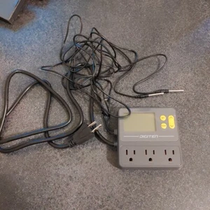 Controlador de Temperatura DIGITEN Temporizador Reptil Termostato Día Noche TTC-1003 - Imagen 1 de 3