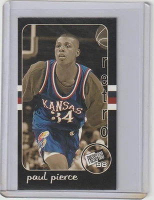 Paul Pierce 1998 Press Pass Retro Novato RC #RT8 Kansas Celtics Salón de la Fama Foto 1 de 2
