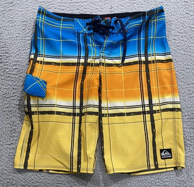 Pantalones Cortos Quiksilver Para Hombre 32 Azul Amarillo Cuadros Serie Cypher Tabla Bañador Foto 1 de 4