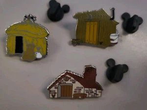 DLR Hidden Mickey 2019 Three Little Pigs House Houses Straw Stick Brick Disney - Picture 1 of 10
