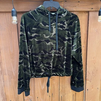 Pam & Gela Velour Camo Cropped Hoodie Sweatshirt Size P Small - Image 1 of 4