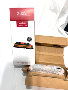 2022 Hallmark Keepsake Ornament Lionel Trains Great Northern EP-5 NOS - Picture 1 of 3