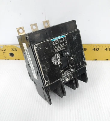 Siemens 60 Amp Bolt-On Circuit Breaker 480Y/277 VAC 3 Pole  BQD360 - Image 1 of 4