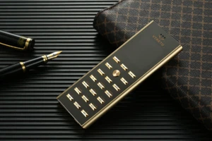 Slim Mini Credit Card Luxury Metal Dual SIM Telephone GSM Senior Mobile Phone - Picture 1 of 17