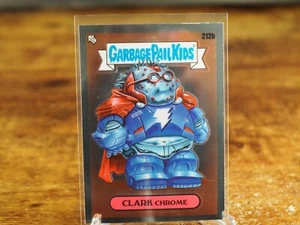 Cubo de basura cromado Topps 2022 base para niños #212B cromo claro - Imagen 1 de 2