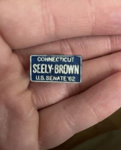 Connecticut Republican Horace Seely-Brown 1962 Senate Campaign License Plate Pin - Picture 1 of 2