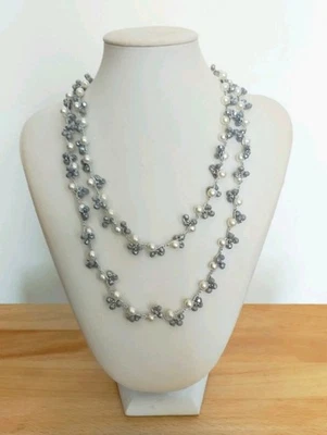 Collana uncinetto filo lurex, perle e cristalli argento - Immagine 1 di 4