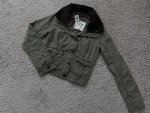 Neu mit Etikett Y2K Abercrombie&Fitch Bomberjacke abnehmbare Fellkapuze Damen S armeegrün - Bild 1 von 12
