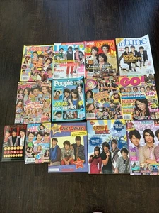 Jonas Brothers Lot of 13 Magazines/Books From 2008 And 2009 Collectors Items - Picture 1 of 3