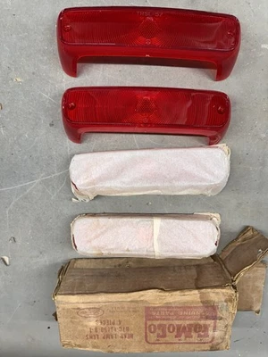 Lanterna traseira lente lanterna traseira porta caminhão painel Ford F100 NOS 1955-1960 - Imagem 1 de 4