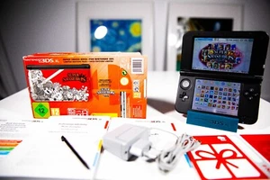 NINTENDO 3DS XL EDITION SUPER SMASH BROS - SD 128GB - 300 SPIELE + - Bild 1 von 11